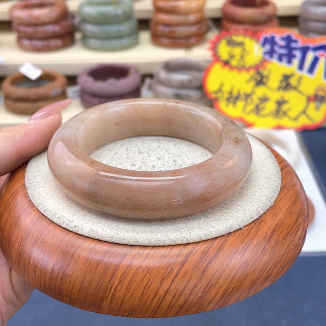 【闪购商品】石英质玉手镯未镶嵌腿***九