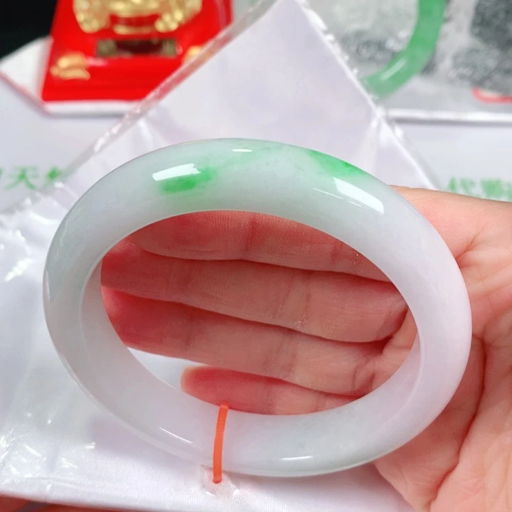 未镶嵌手镯翡翠   编号0233 正圈60+ 福利镯