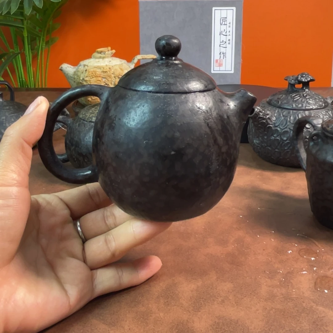 冰碛岩龙蛋壶茶具