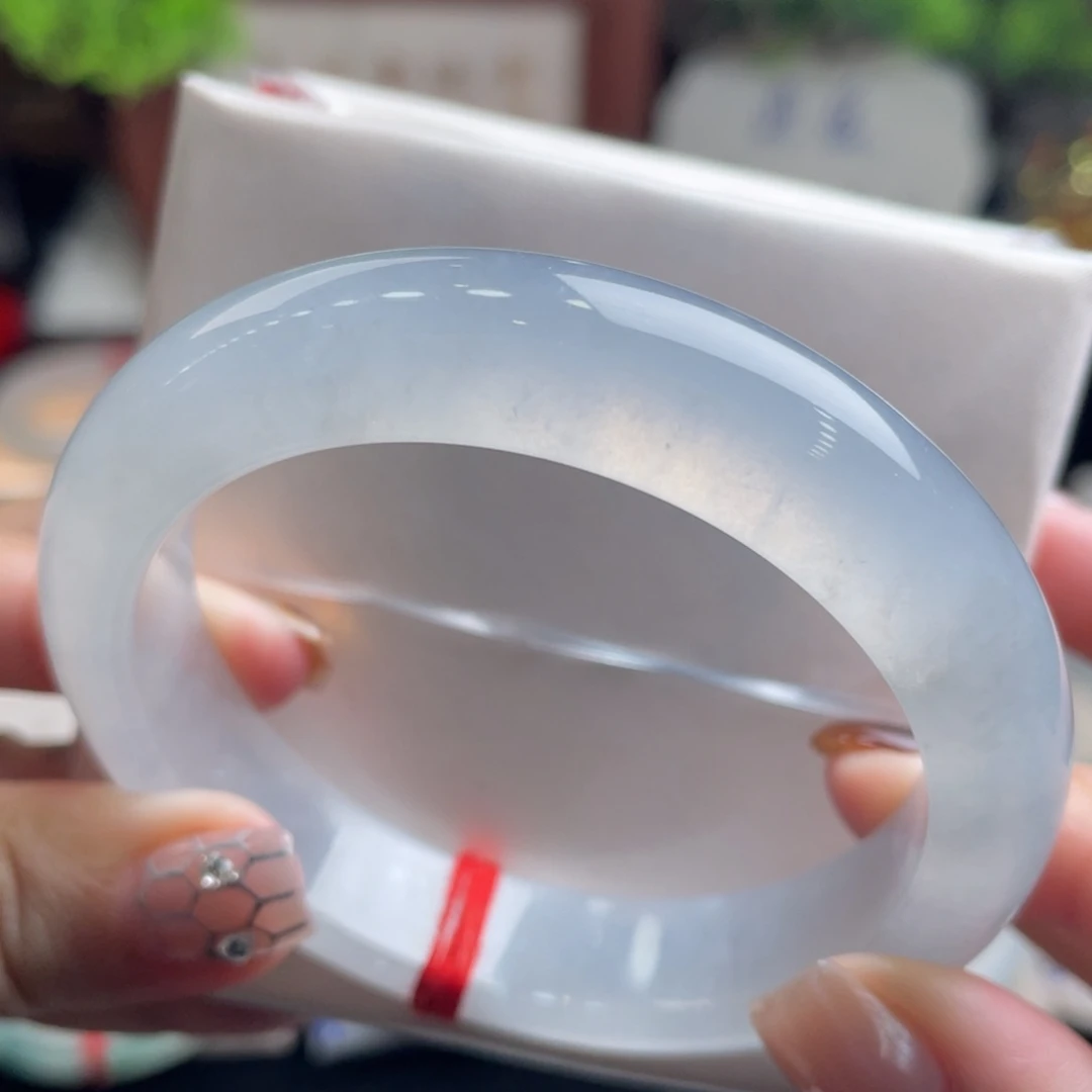 翡翠未镶嵌手镯54.8冰块起光