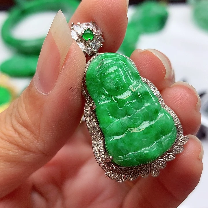 翡翠银S925镶嵌颈饰翡翠