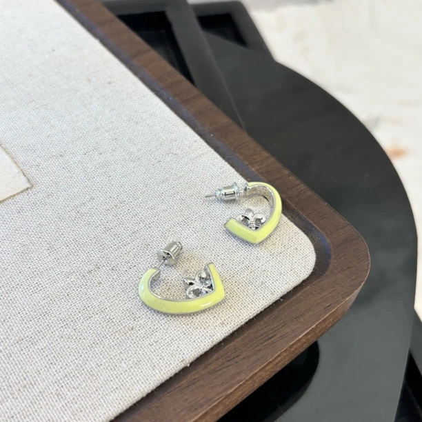 铜合金珐琅耳饰 半爱心鸢尾耳环EH2753