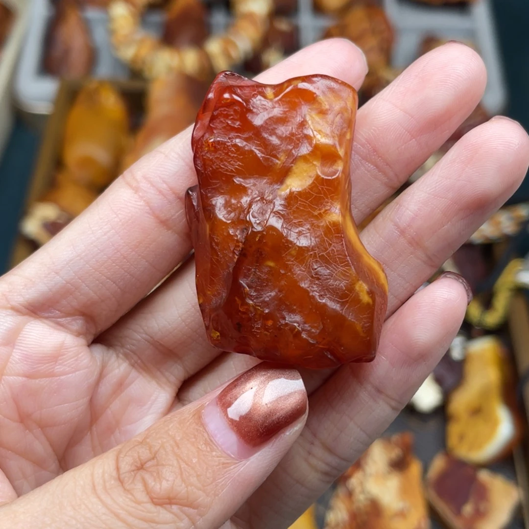 琥珀未镶嵌珠宝奇石