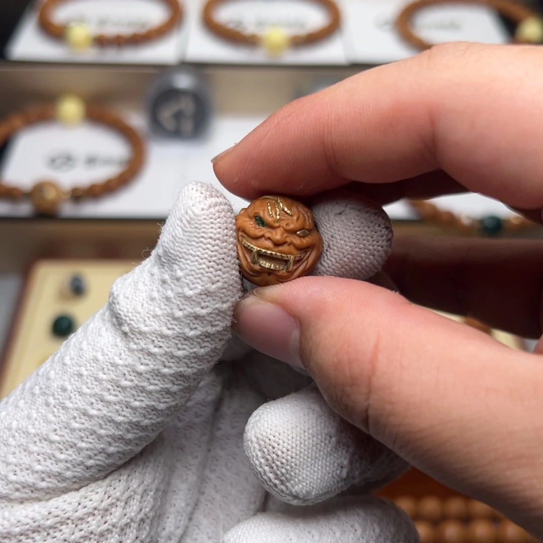 U***.猴头核桃吊坠异瞳恶僧