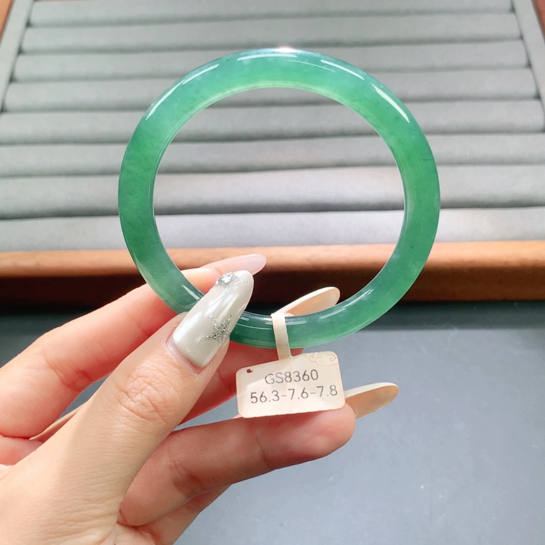 翡翠未镶嵌手镯天然