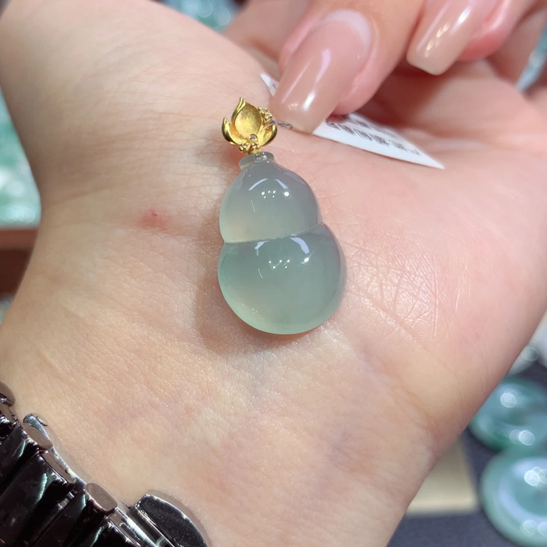 吊坠(不含链)18K金镶嵌翡翠