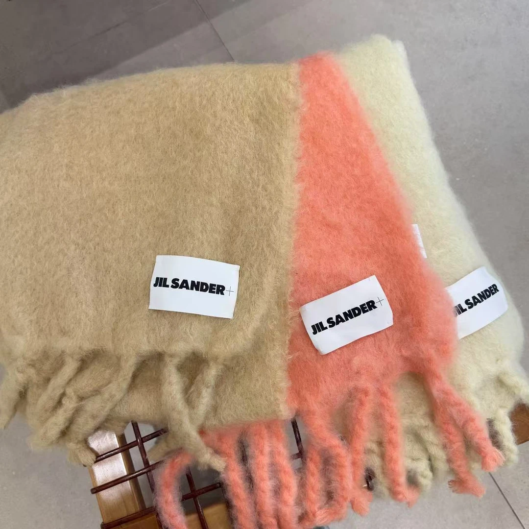 全新未使用  Jil Sander 徽标纯色流苏围巾