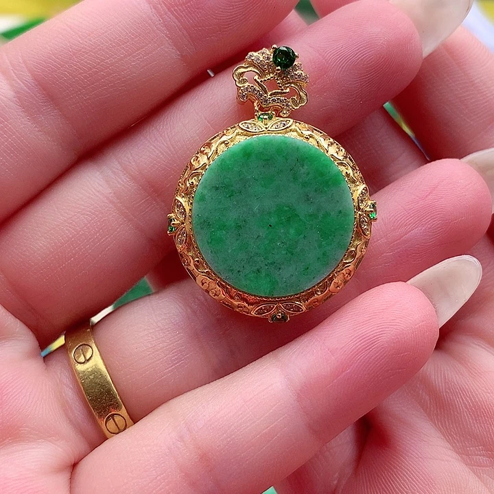 翡翠银S925镶嵌颈饰翡翠