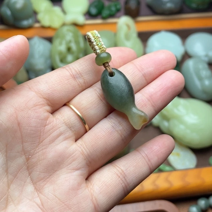 【闪购商品】颈饰未镶嵌和田玉