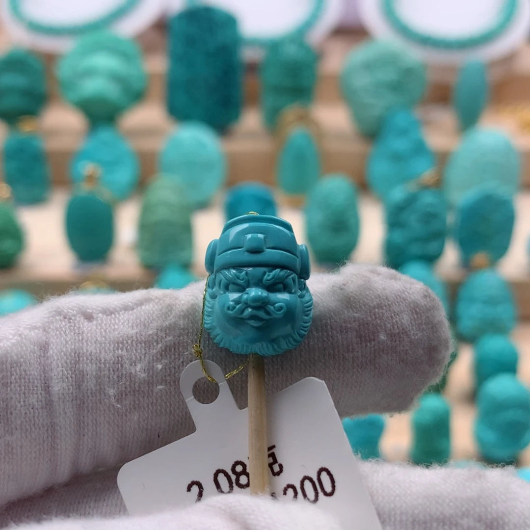 绿松石配饰未镶嵌