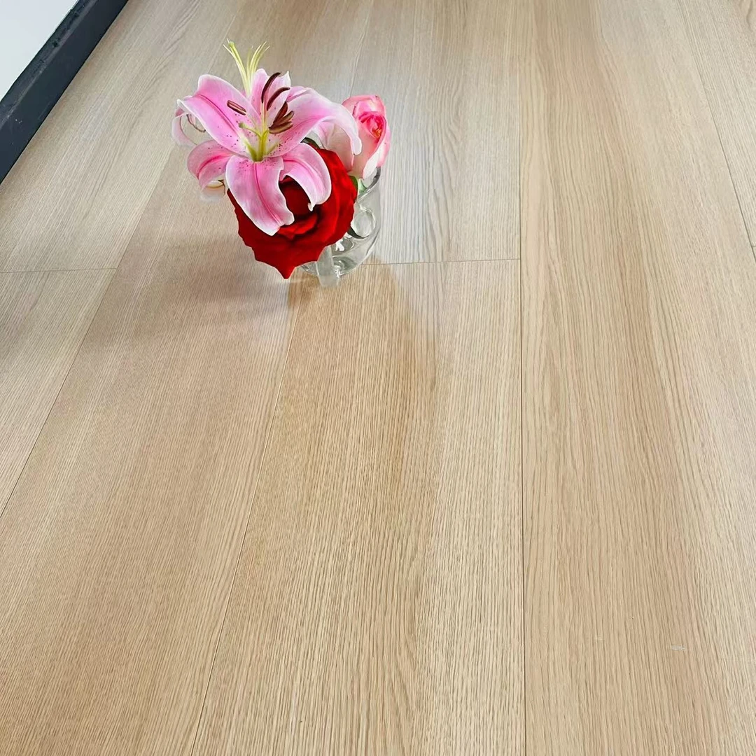 新三层整芯实木地板正品品牌尾单销售中环保级别EO