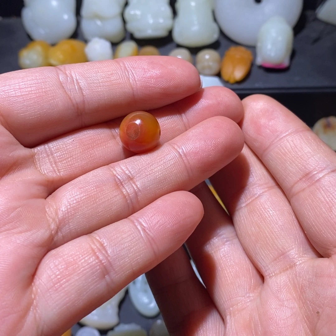 昆***石和田玉未镶嵌颈饰