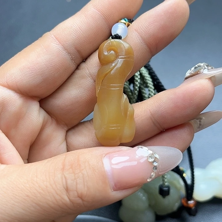 【闪购商品】颈饰未镶嵌和田玉