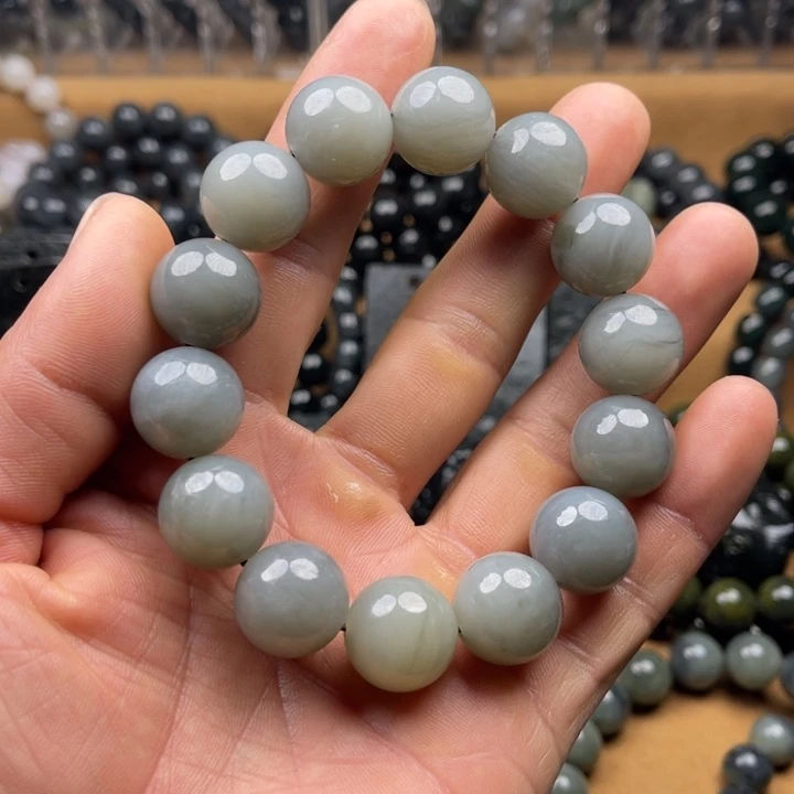 和田玉未镶嵌手串