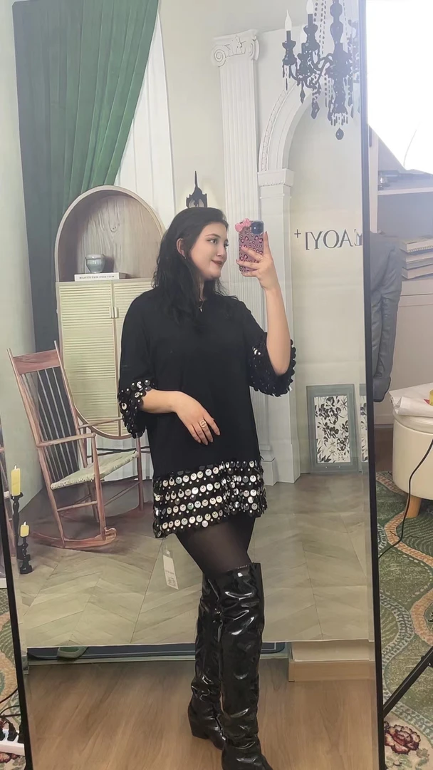 奶茶系新中式演出服圆领民族风T恤服装网红蕾丝气质休闲镶钻