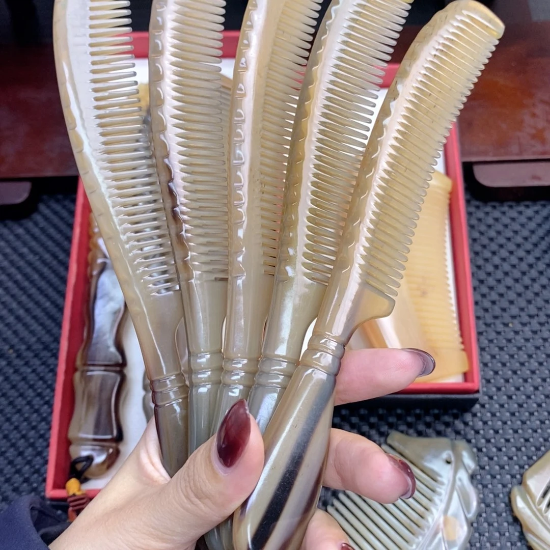 纯手工制作纯牛角梳子