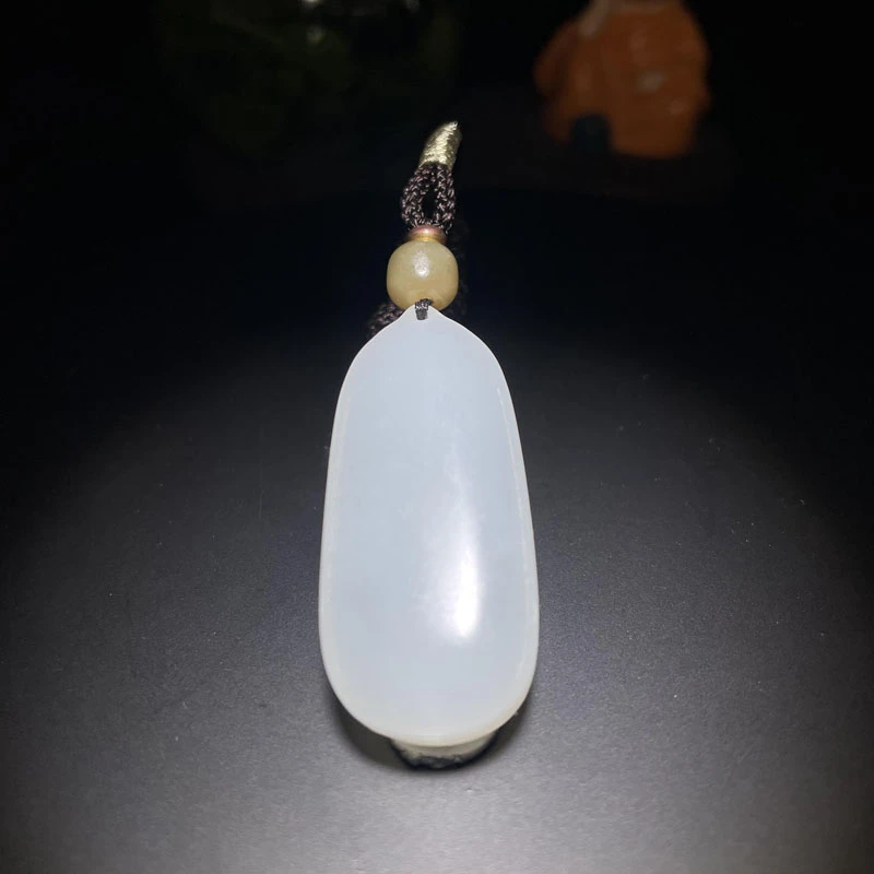 新疆和田玉白玉平安牌吊坠挂件百搭精美