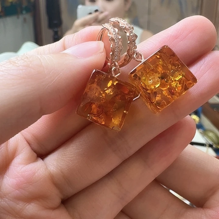 琥珀未镶嵌颈饰耳坠