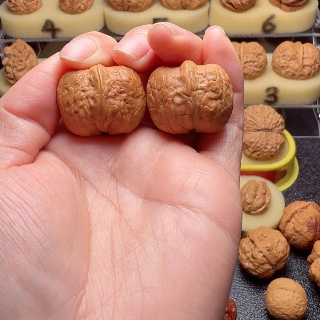 文玩核桃把件用****缘小元宝