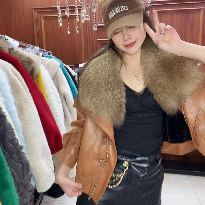 2025新款女装时尚翻领长袖外套