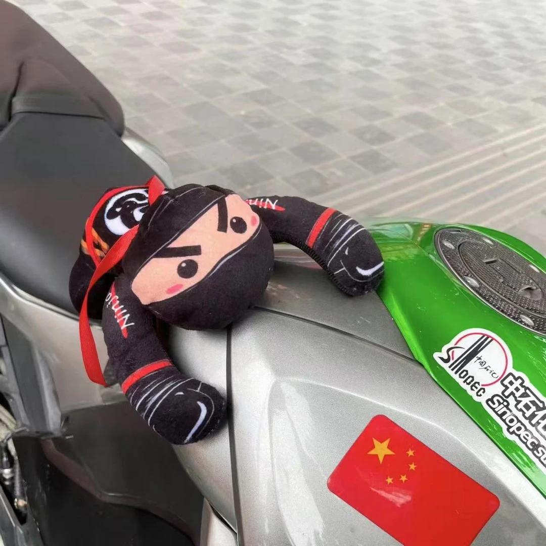摩托车护蛋防撞神器油箱防撞蛋玩偶摩托车护蛋缓冲垫仿赛骑行护裆