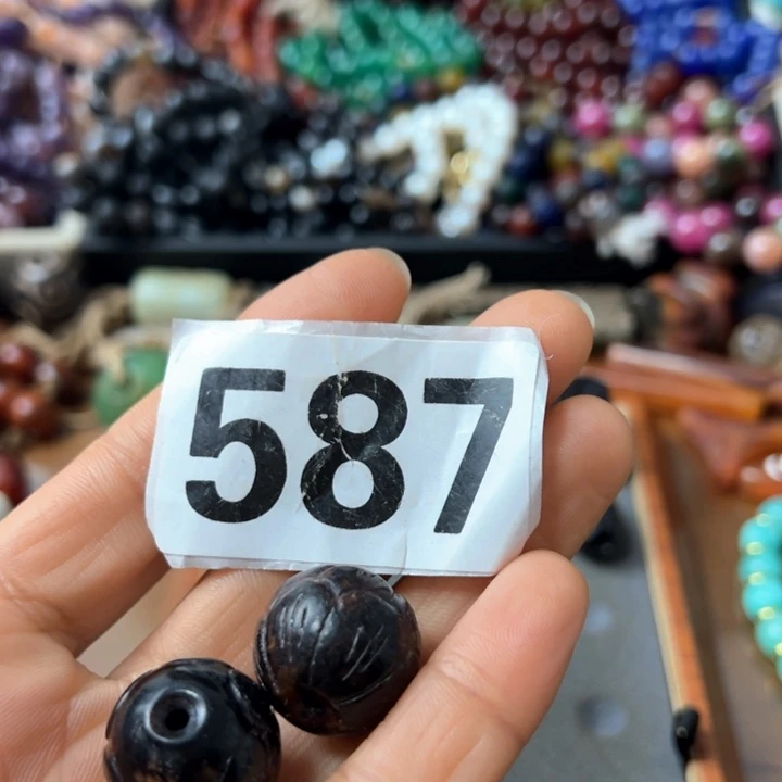 和田玉（糖玉）颈饰未镶嵌黑*