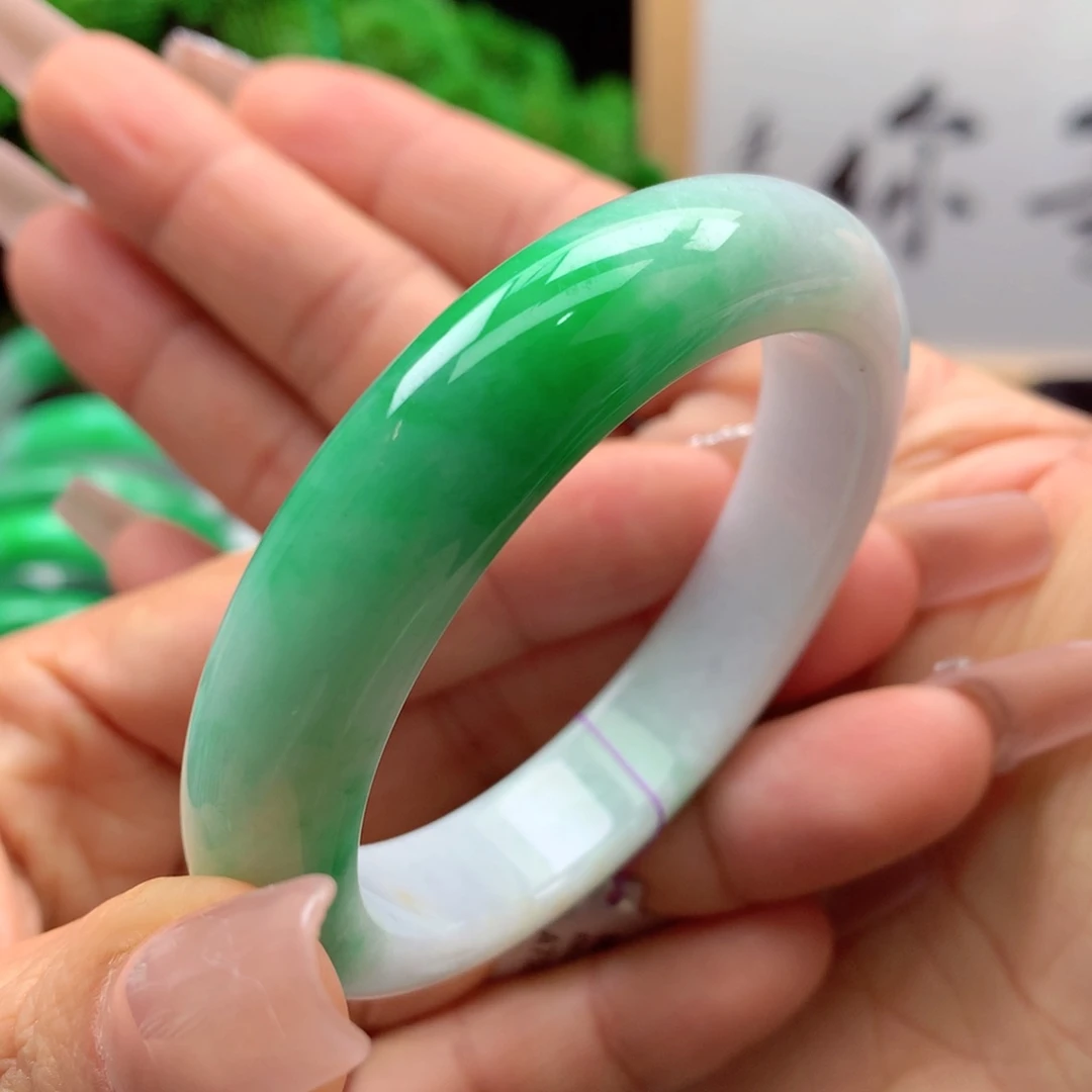 未镶嵌手镯翡翠缅甸