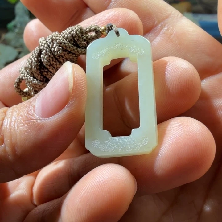 润***问和田玉未镶嵌颈饰