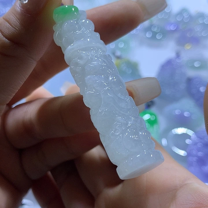 翡翠未镶嵌颈饰天然翡翠A货吊坠