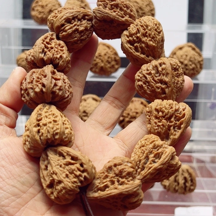 ****。涿鹿南石文玩核桃