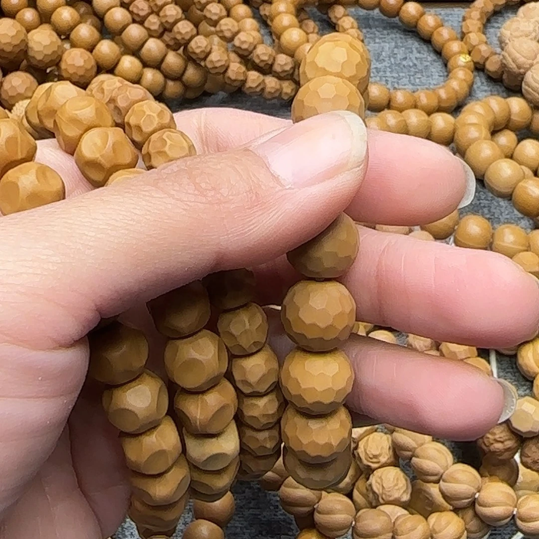 回***i猴头核桃吊坠全品钻石