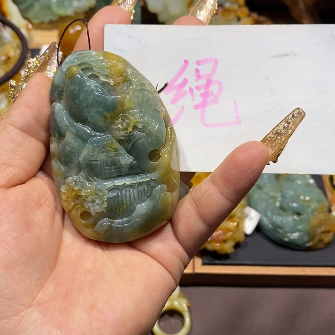 蛇纹石玉颈饰未镶嵌