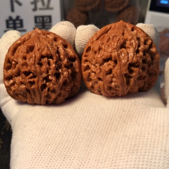 文玩核桃把件水龙纹45mm