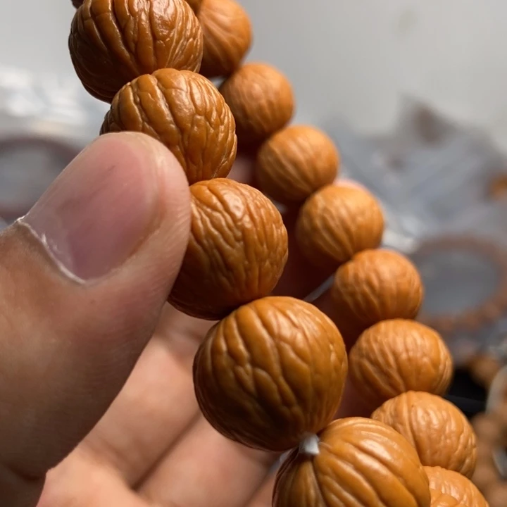 猴头核桃吊坠大晚上的又在