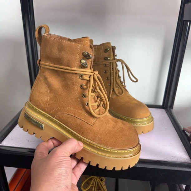 秋冬新款真皮大黄靴女英伦风厚底马丁靴复古短靴百搭休闲系带