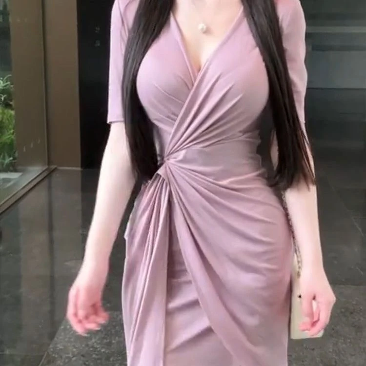 微胖性感辣妹V领褶皱系带连衣裙夏季法式优雅气质修身包臀连衣裙