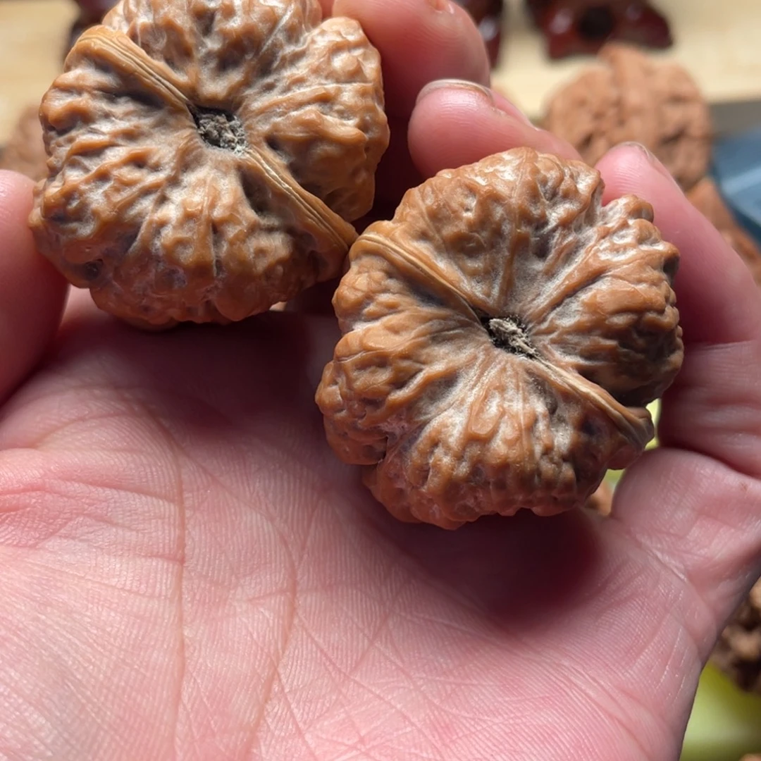 ****吊坠文玩核桃38尺三角箭毒蛙