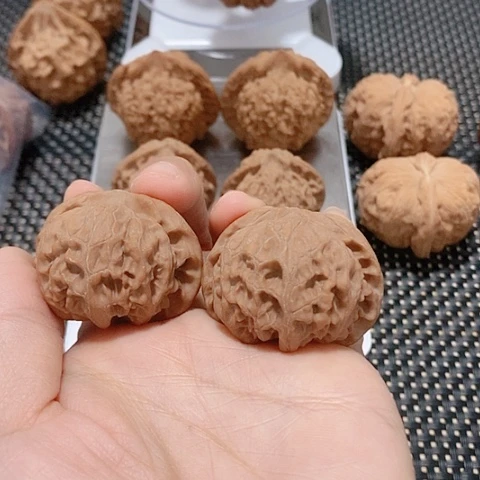 文玩核桃宫灯保熟