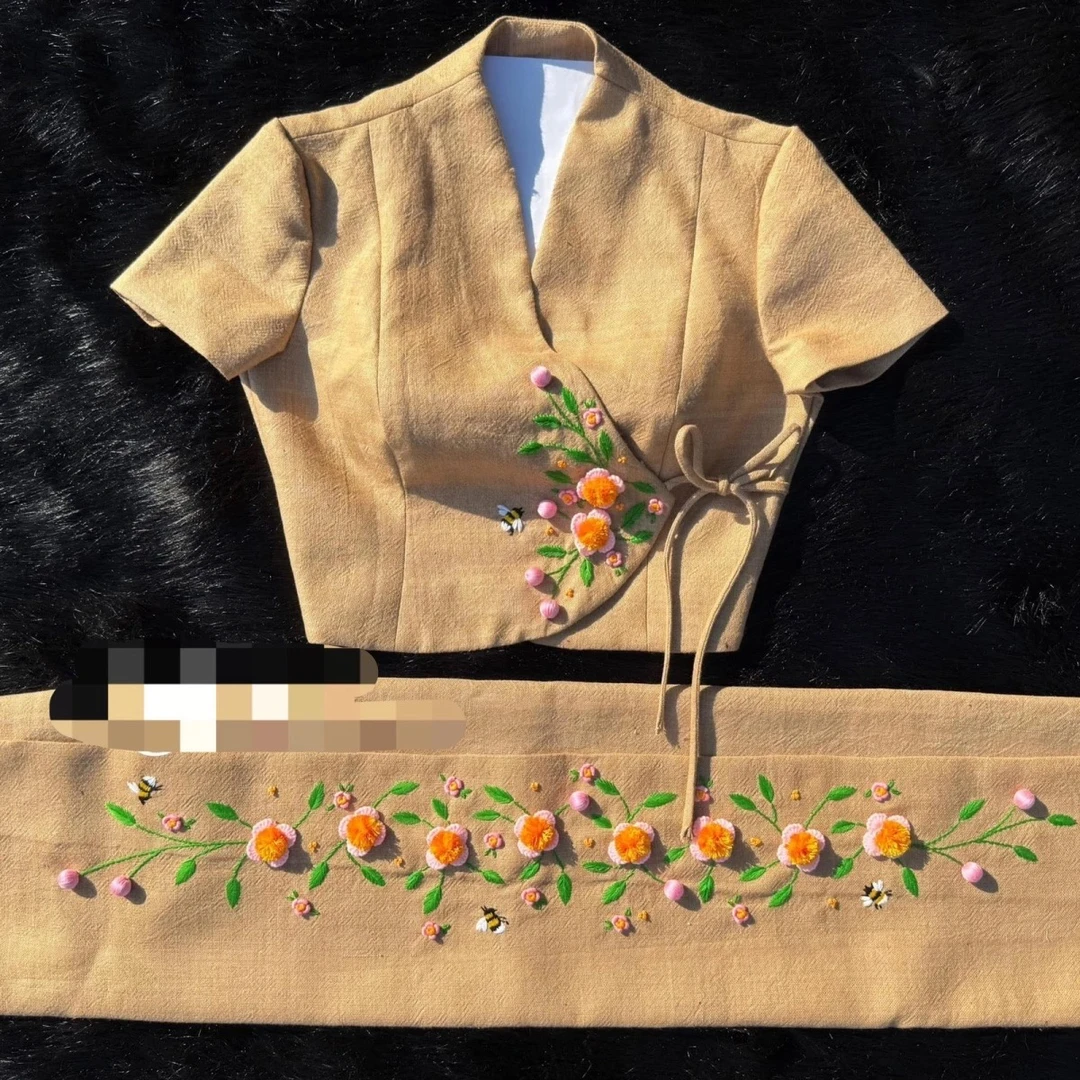 缅甸傣族女服装 成品套装 "上衣扣子‘’裙子扣子