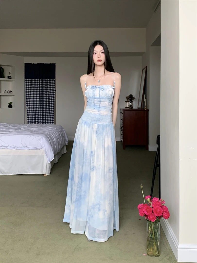 法式绝美度假风蓝色晕染抹胸吊带连衣裙女夏收腰显瘦超仙海边长裙