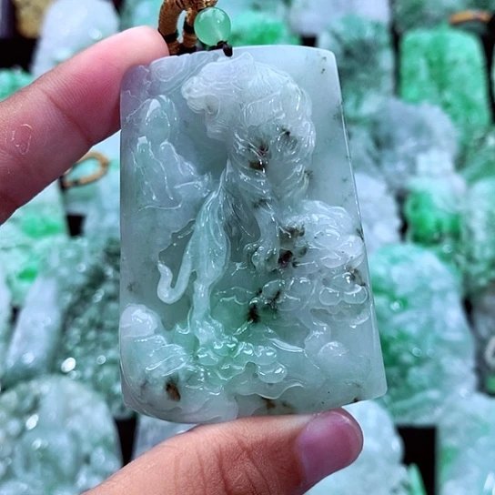 吊坠(不含链)未镶嵌翡翠