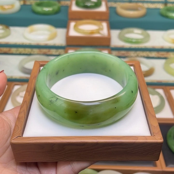 和田玉手镯未镶嵌63