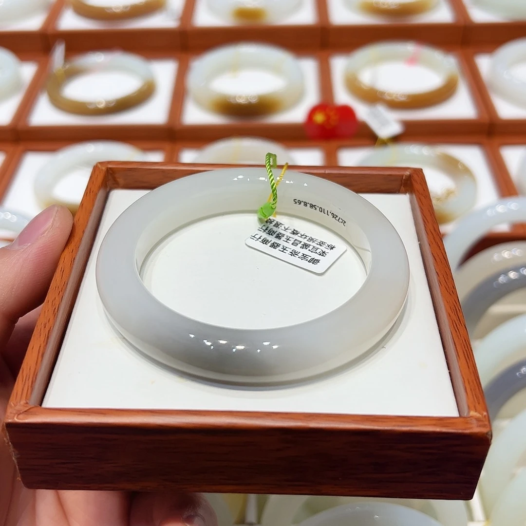 和田玉手镯未镶嵌J*O白冰一口紫