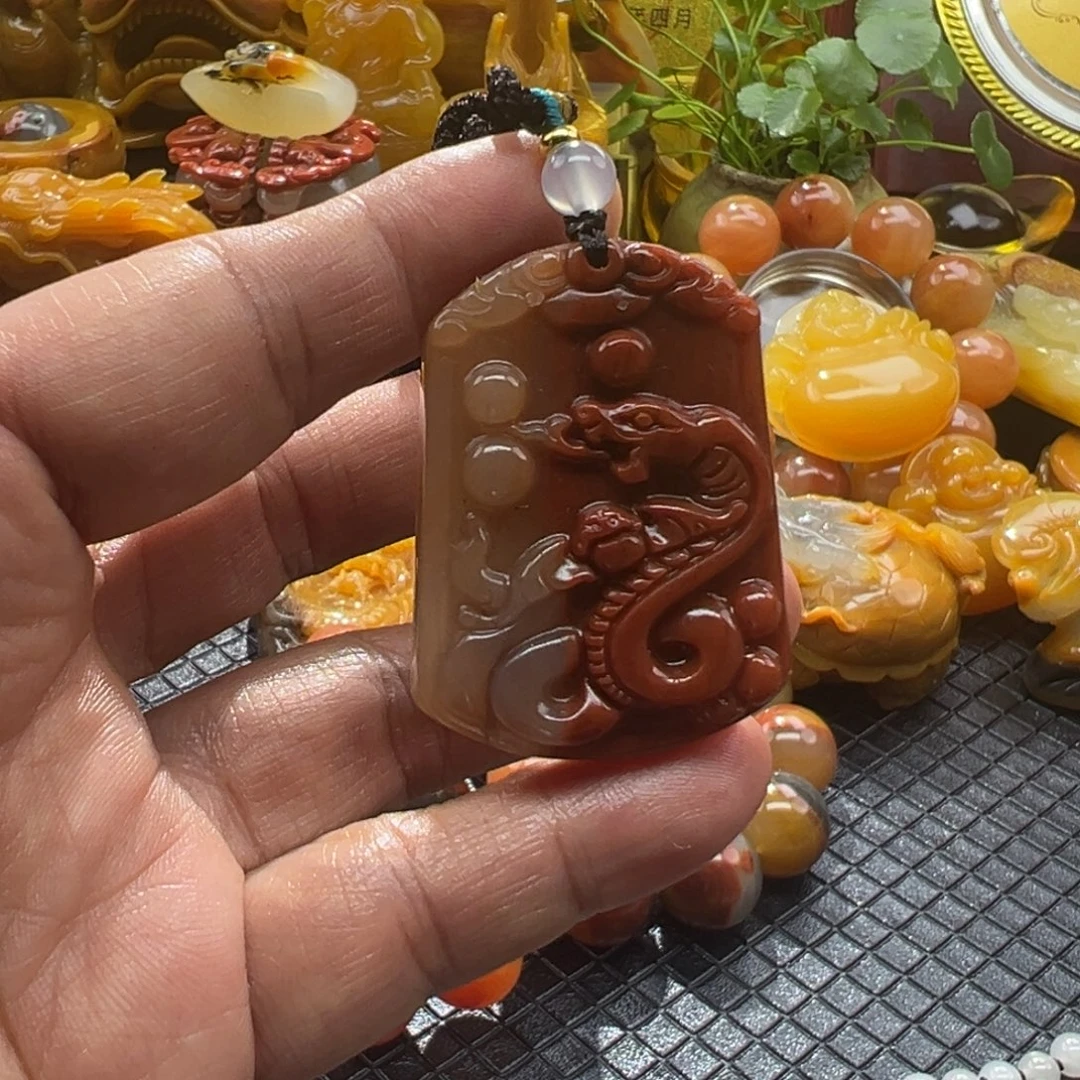 石英质玉未镶嵌颈饰