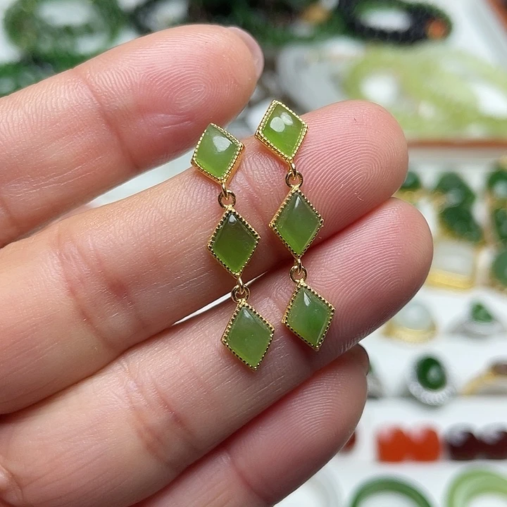 和田玉（碧玉）银S925镶嵌耳饰颜色多样性发货