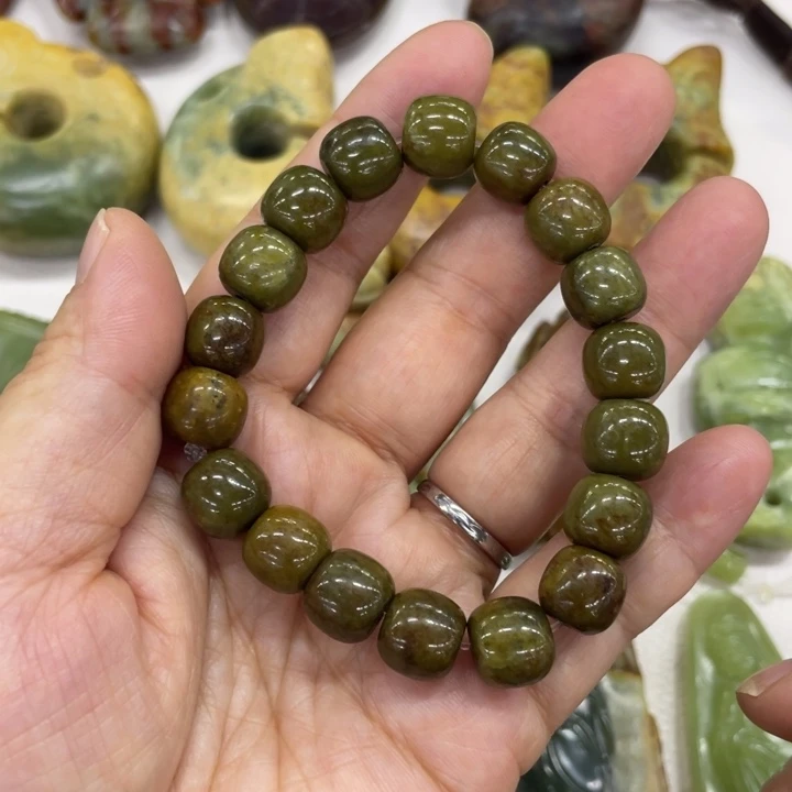 岫岩河磨玉（透闪石质玉）未镶嵌颈饰