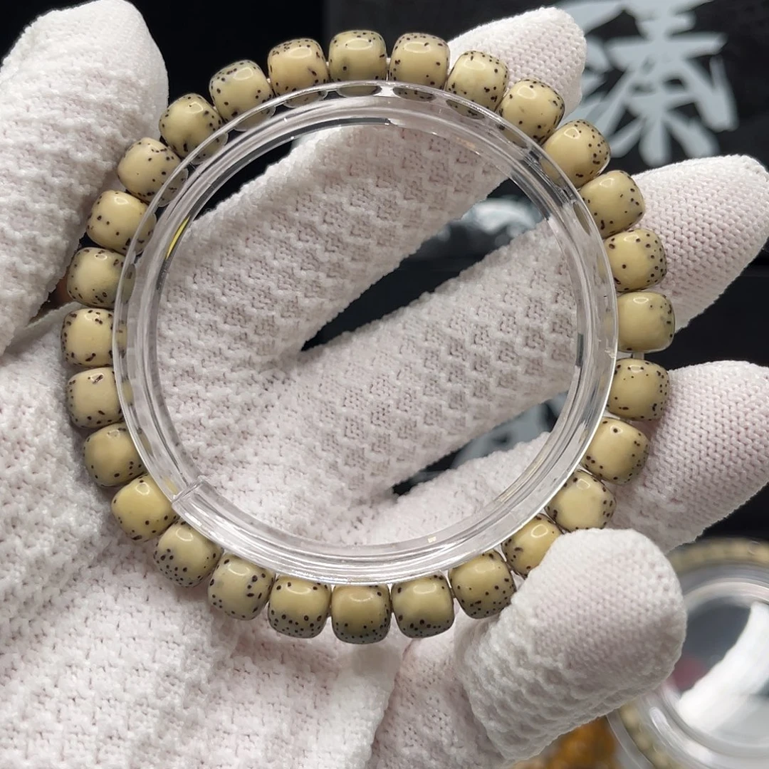 星月菩提手串绿背河豚8×7  0000