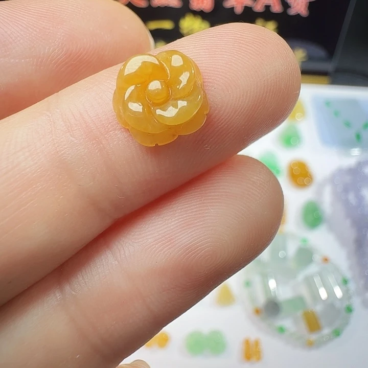 定制翡翠未镶嵌花
