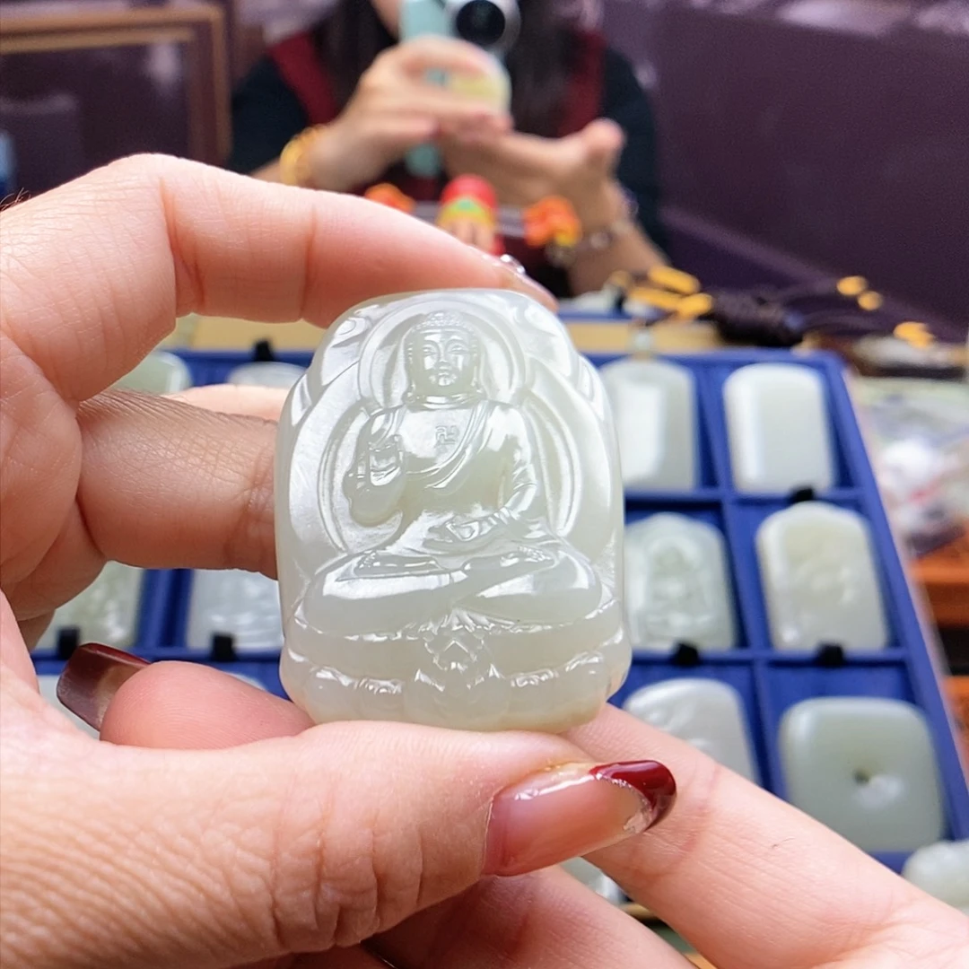 和田玉颈饰未镶嵌L***o