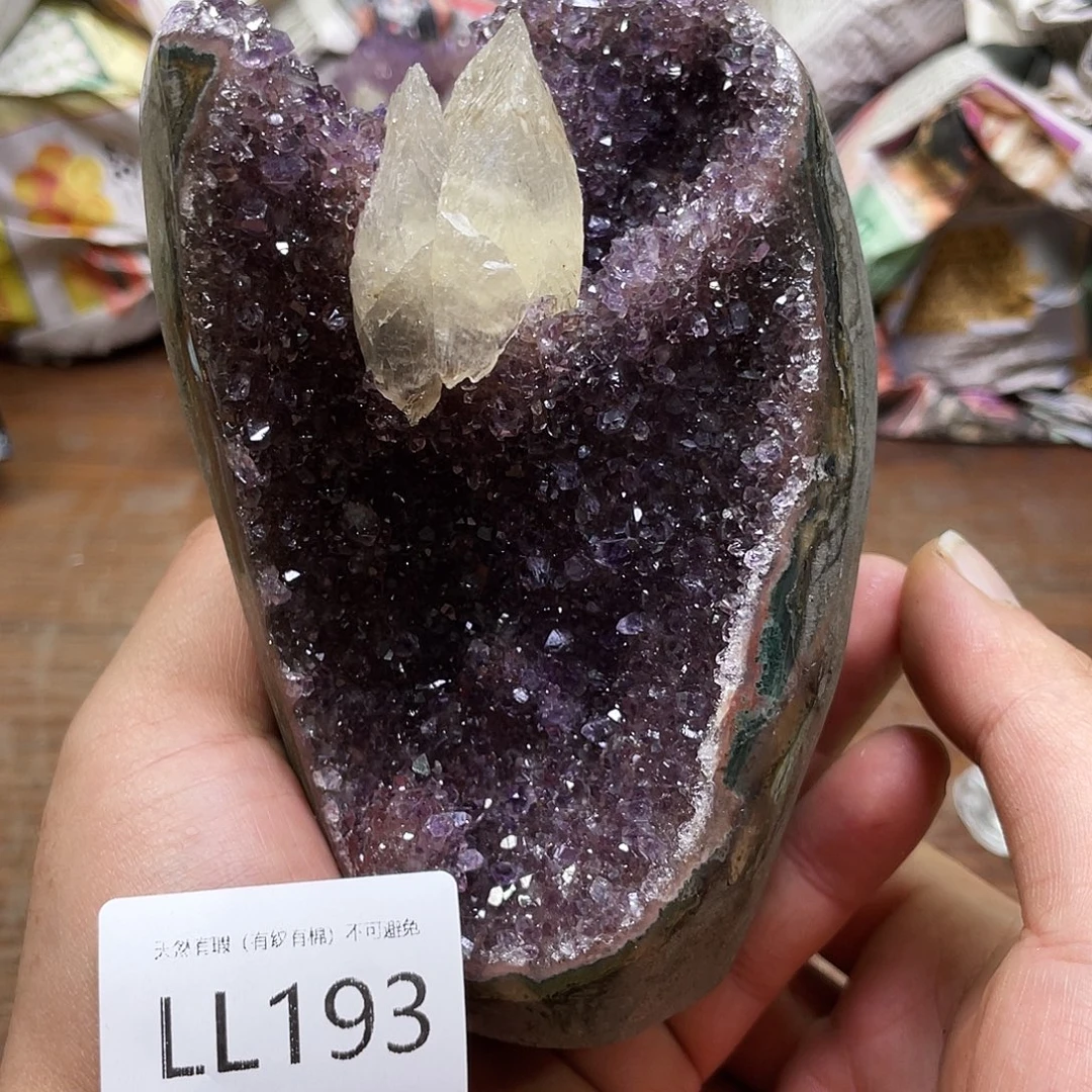 大型摆件（非配饰）未镶嵌水晶